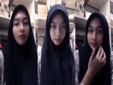 Bokep Jilbab Manis Main Solo Di Kamar poster