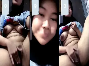 Mahasiswi Hijab VCS Sensual Obati Rindu Pacar poster